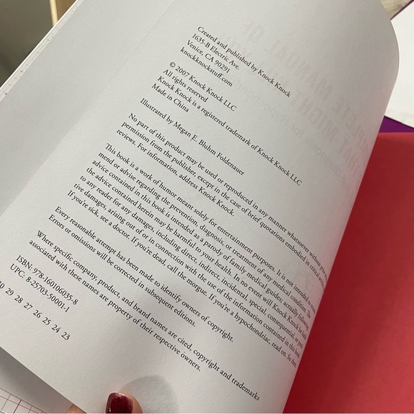 2007 The Complete Manual of Things that Might Kill You : A Guide Hardcover Book - Picture 6 of 7